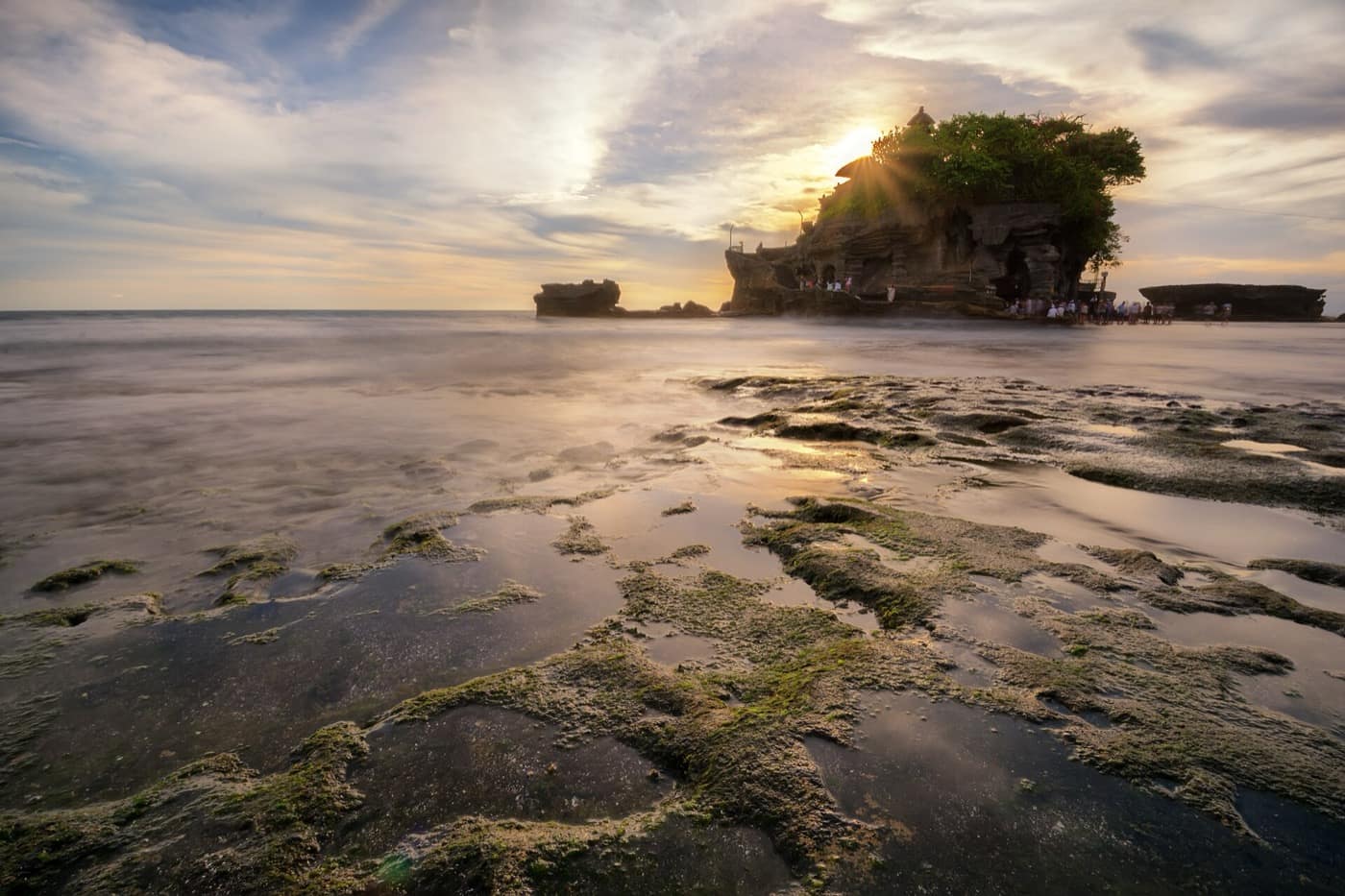 Bali — Tanah Lot rays