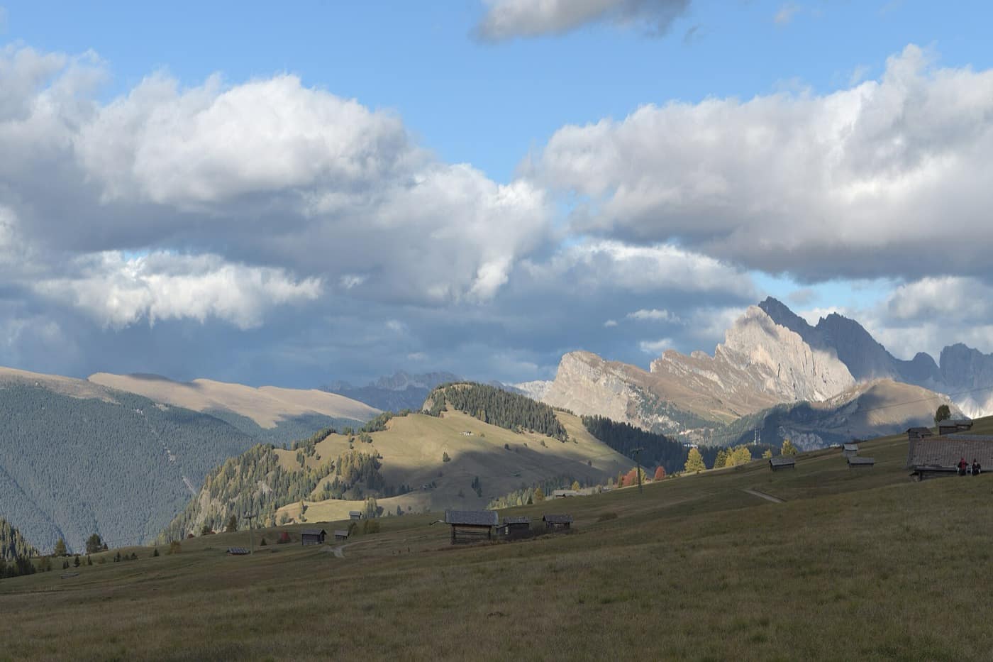 Dolomites — Resciesa Seceda Odles da Mont de Sëuc te Gherdëina