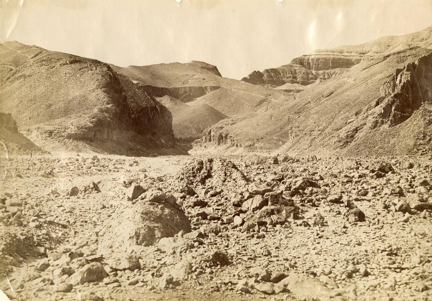 Louxor — Theban region, Valley of the Kings, 19th century pictures, 1870-1888, photo 3 of 8 - Archivio fotografico Museo Egizio, Turin
