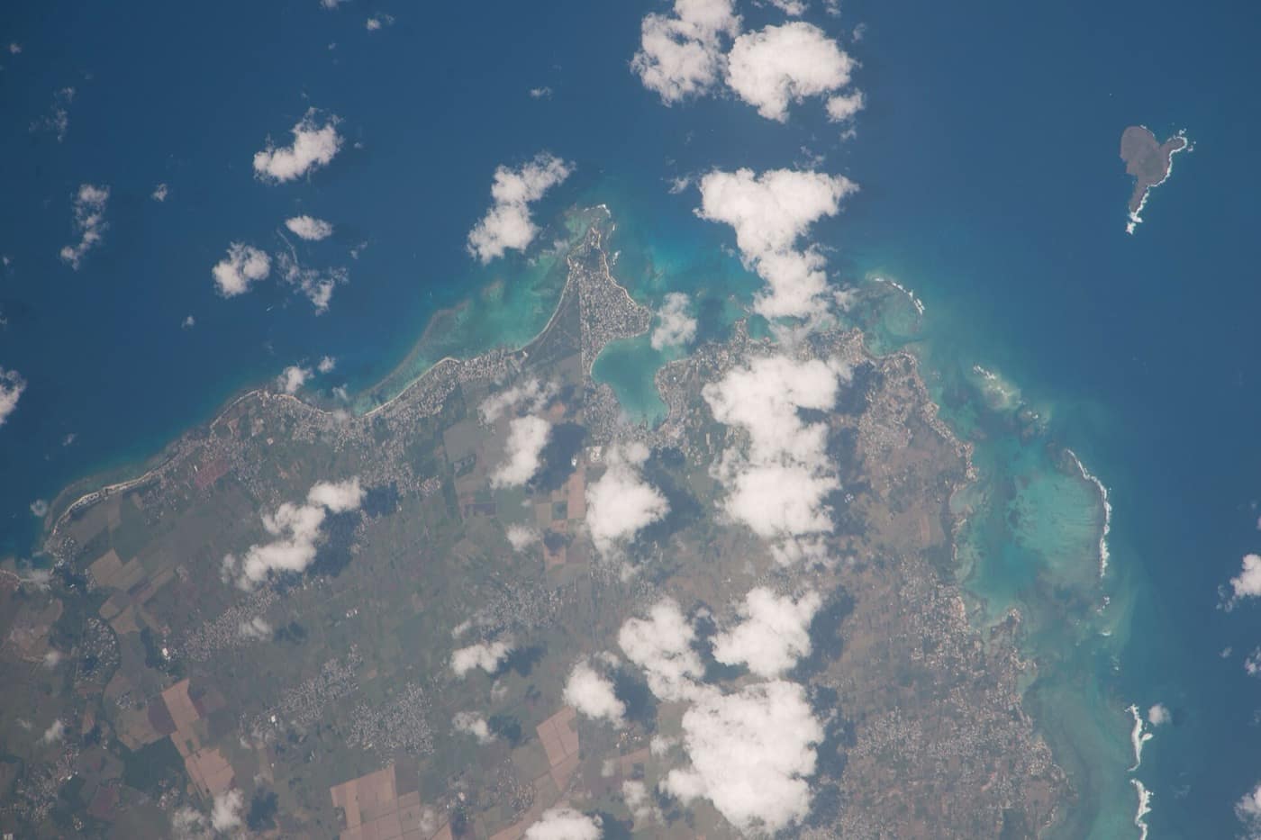 Île Maurice — ISS038-E-20728 - View of Mauritius