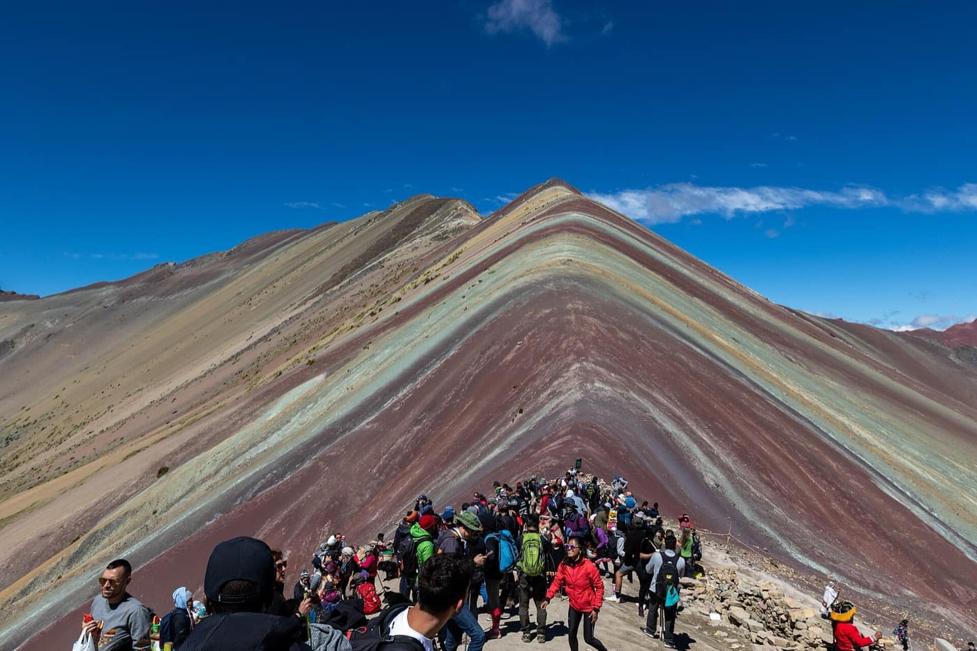 Cusco et Machu Picchu — Rainbow mountain tourists