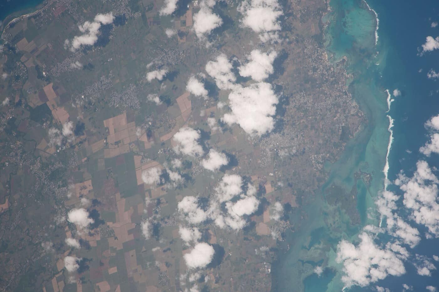 Île Maurice — ISS038-E-20727 - View of Mauritius