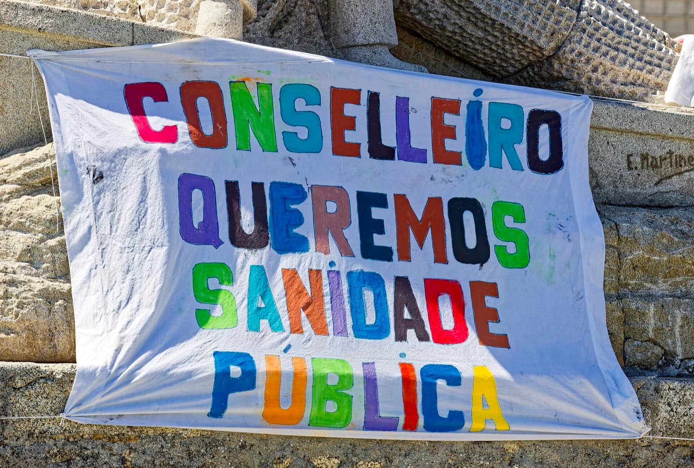 Porto — Queremos sanidade pública. Porto de Aguiño, Ribeira, Galiza