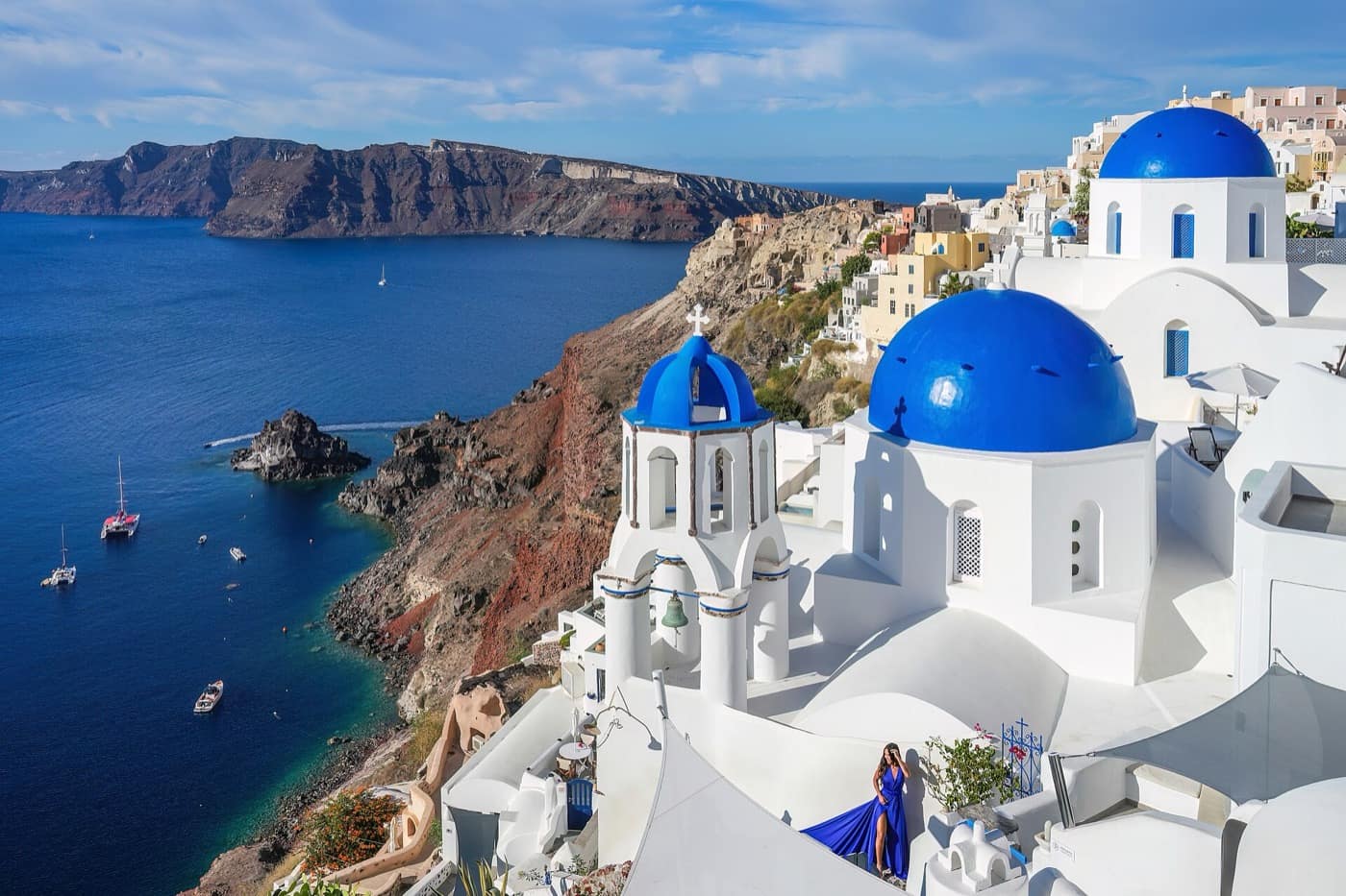 Santorin — Three domes of Oia in Santorini