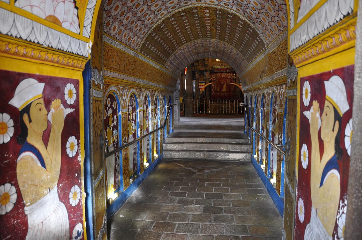 Sri Lanka — Murals - The Temple of the Sacred Tooth Relic (Kandy)