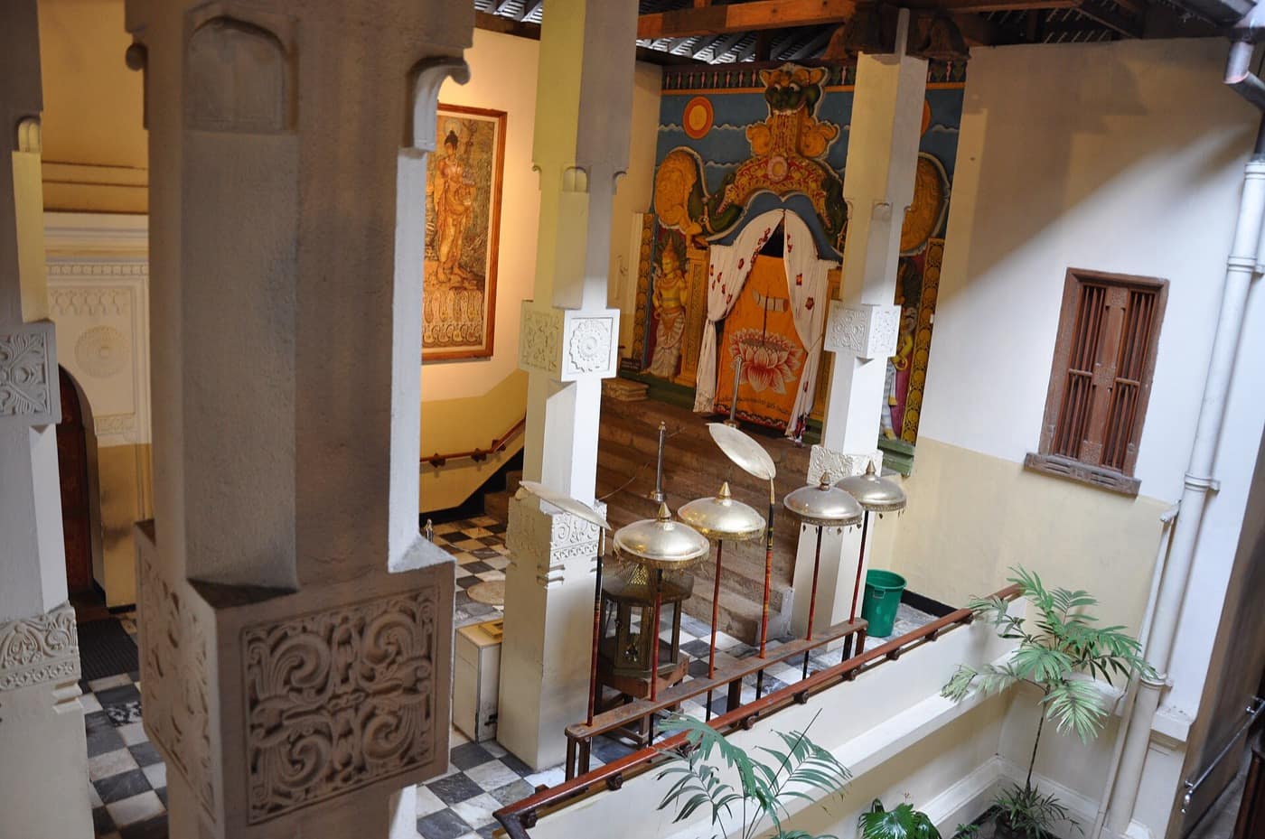 Sri Lanka — Shrine - The Temple of the Sacred Tooth Relic (Kandy)